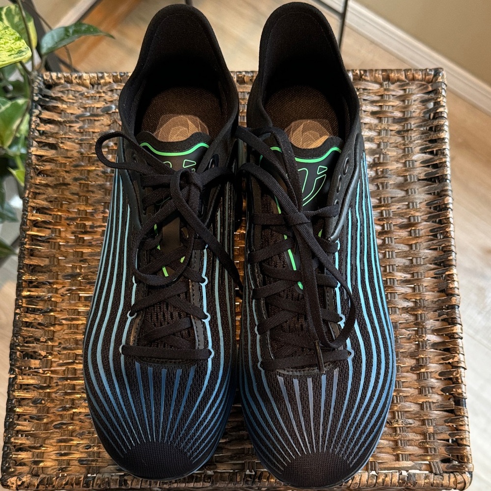 VIMAZI Z50 Womenβs running sneakers Sizeβ 9.5 like new